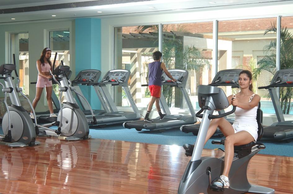 Aveda Hotel - Ludhiana ลูดิฮานา ภายนอก รูปภาพ
