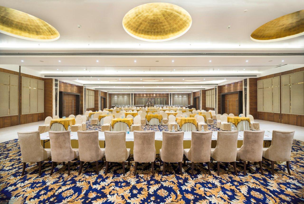 Aveda Hotel - Ludhiana ลูดิฮานา ภายนอก รูปภาพ