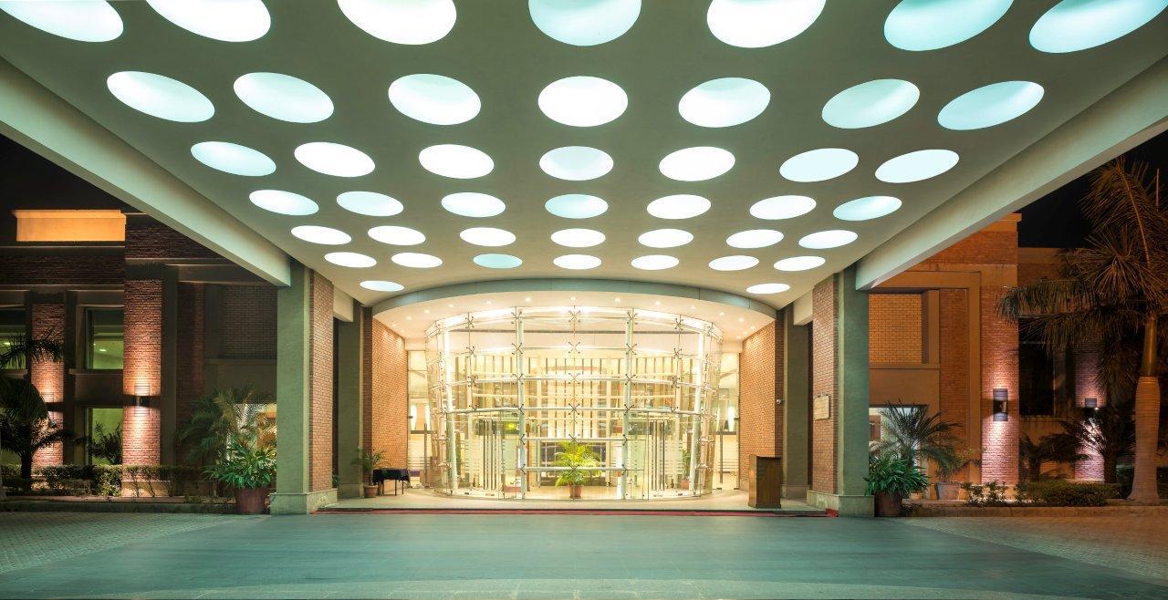 Aveda Hotel - Ludhiana ลูดิฮานา ภายนอก รูปภาพ